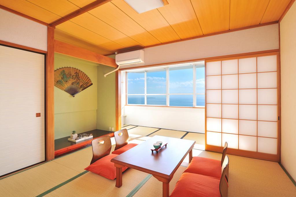 Onsen Hostel Hinoemi Атами Номер фото