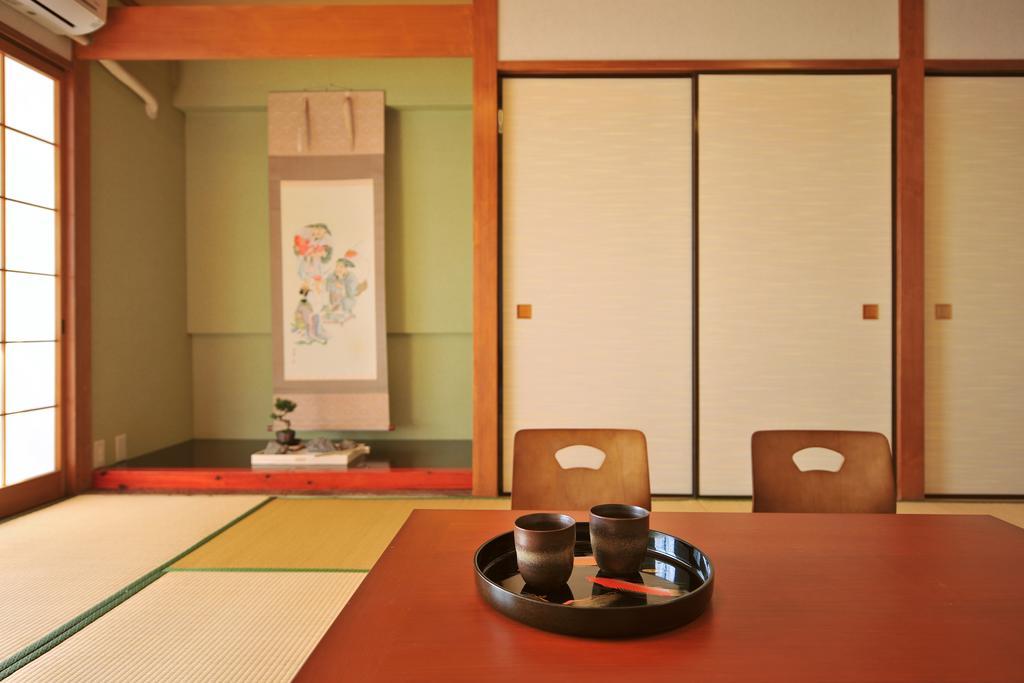 Onsen Hostel Hinoemi Атами Номер фото