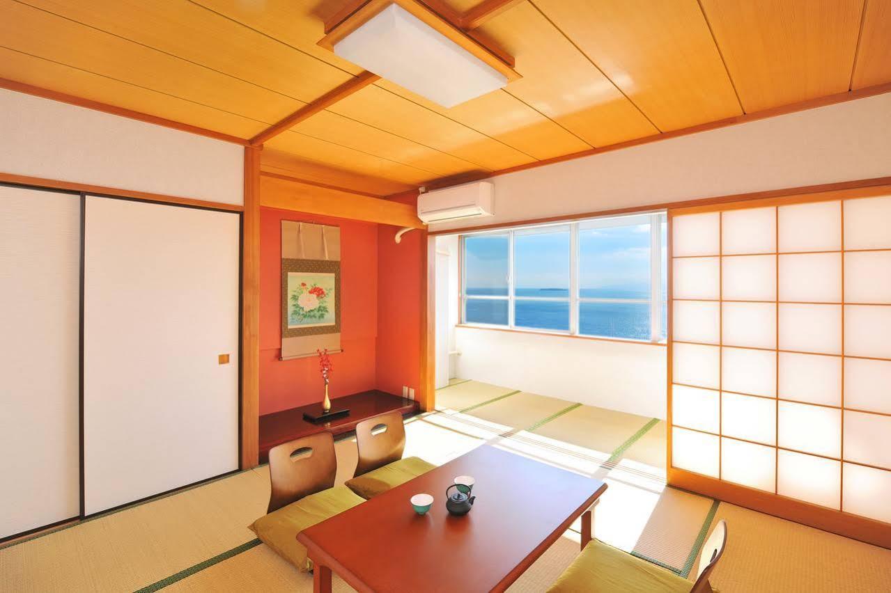 Onsen Hostel Hinoemi Атами Экстерьер фото